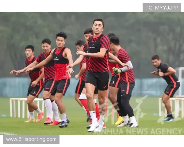 上海足球队在足球节奏排行榜中荣登第六名引发热议与期待 上海足球队在足球节奏排行榜中荣登第六名引发热议与期待