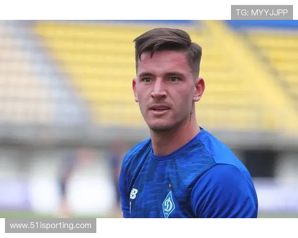 中国男足球明星在欧洲赛场的崛起与挑战分析