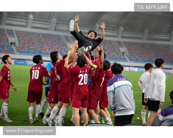 亚运会特别报道：西安足球队如何逆袭夺冠实现梦想之旅