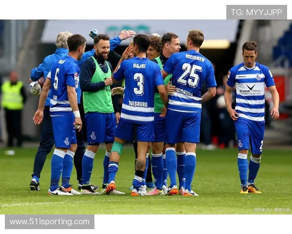 足球巨星同场竞技精彩瞬间回顾视频分享